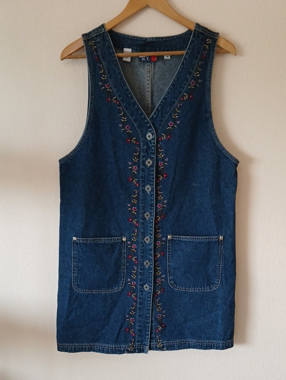 Vintage JL NY Sport Jean Dress With Embroidered Flowers Full Button Up